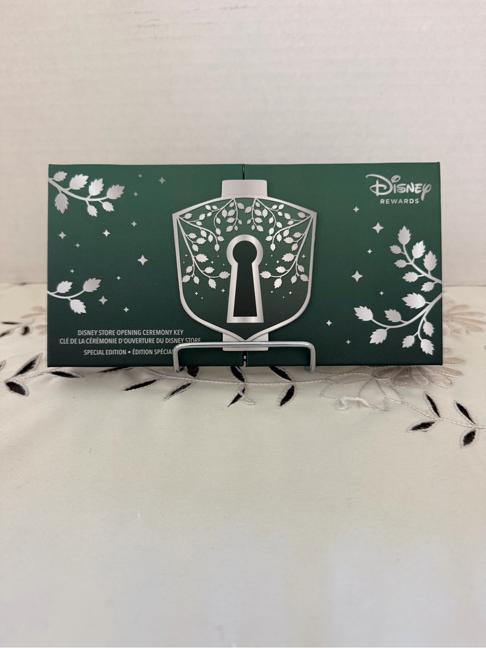 LE Disney Store Opening Key NIB